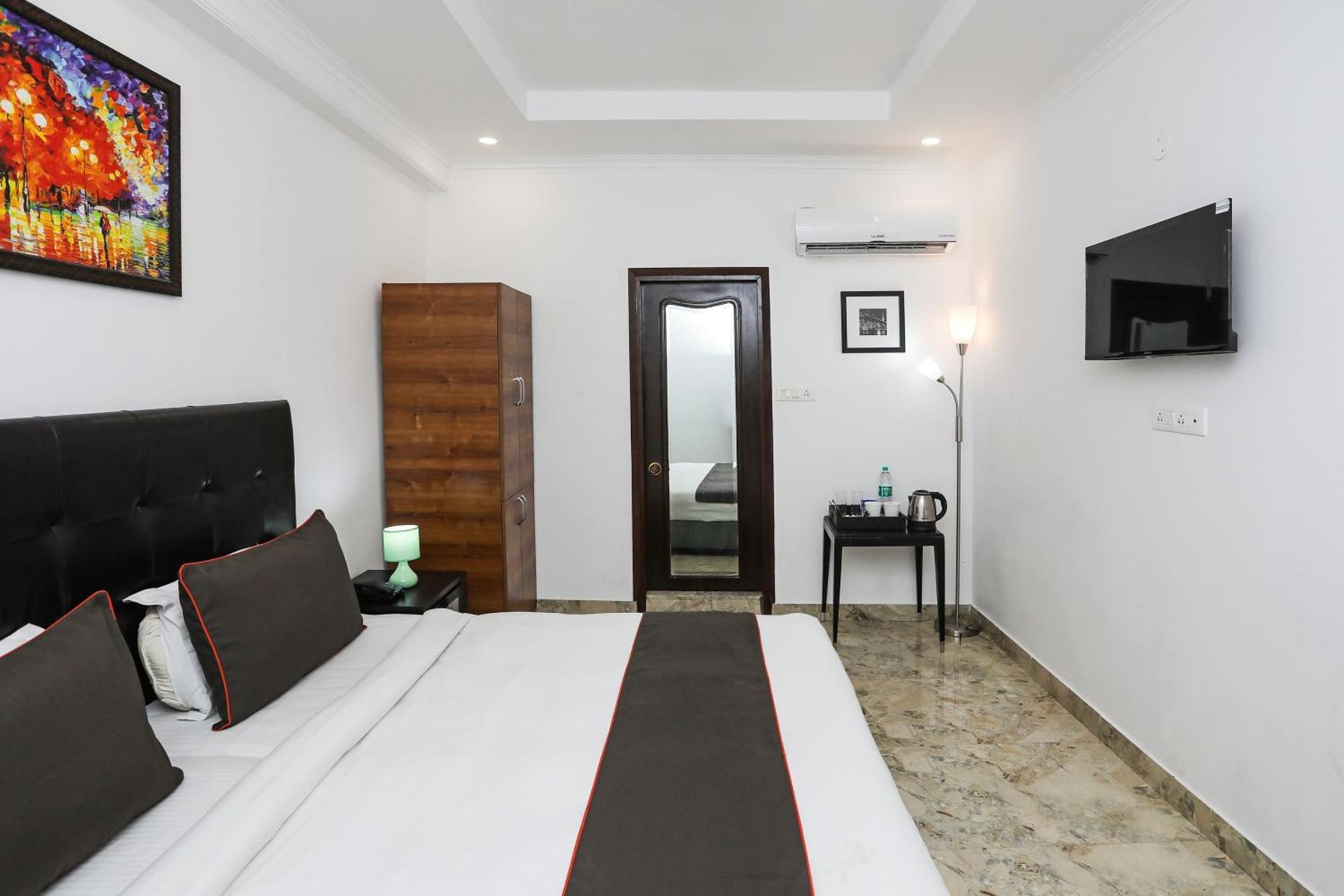 Collection O Residency Near Dwarka Sector 21 Metro Station Hotel Kapas Hera Exterior photo