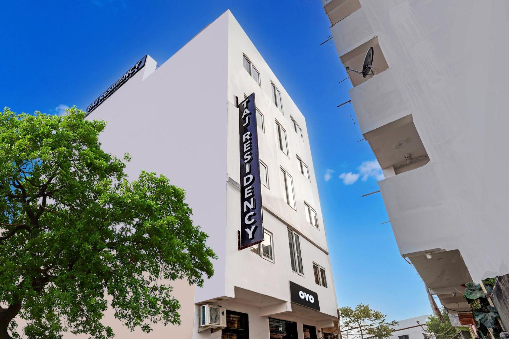 Collection O Residency Near Dwarka Sector 21 Metro Station Hotel Kapas Hera Exterior photo