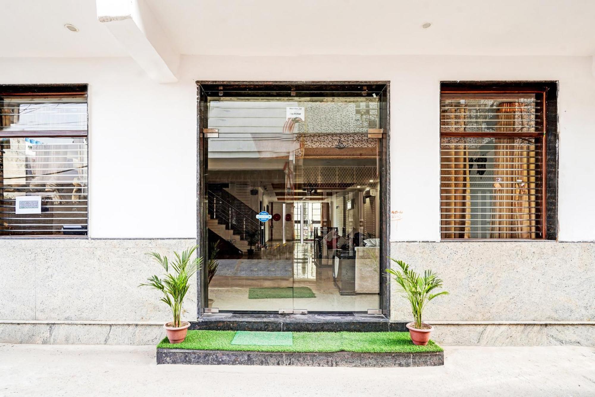 Collection O Residency Near Dwarka Sector 21 Metro Station Hotel Kapas Hera Exterior photo
